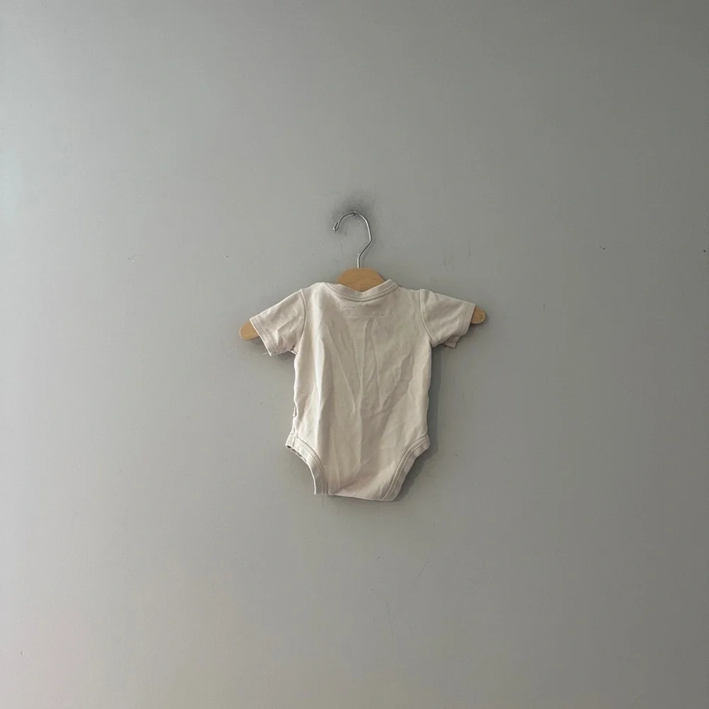 ADD ON $12‎ goumi x babylist cotton cream onesie 0-3M Zara